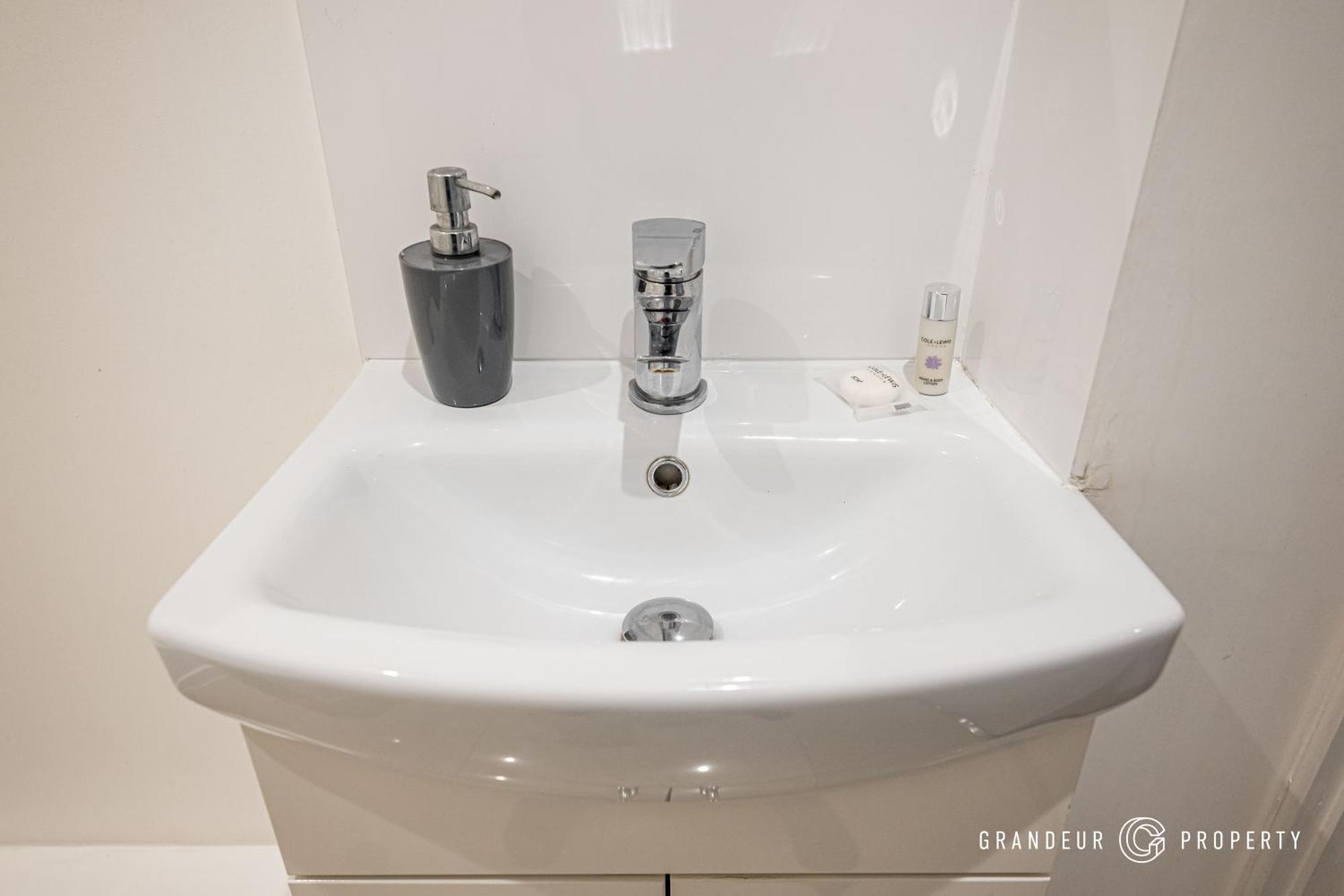 The Hideaway By Grandeur Property 본머스 외부 사진