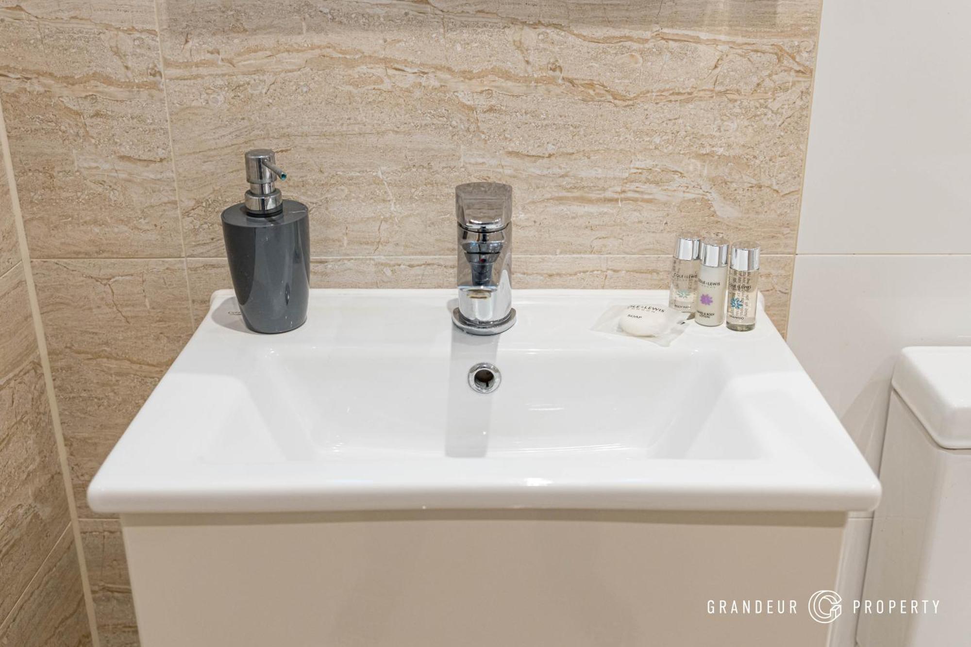 The Hideaway By Grandeur Property 본머스 외부 사진